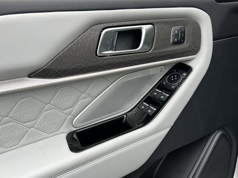 New 2026 Ford Explorer Platinum w/ LUX Leather Package image 15