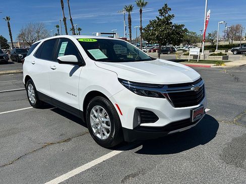 Used 2024 Chevrolet Equinox LT image 1