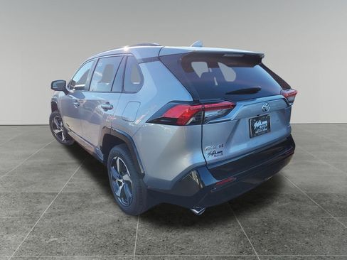 New 2025 Toyota RAV4 SE image 5