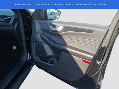 Used 2025 Ford Escape ST-Line image 11