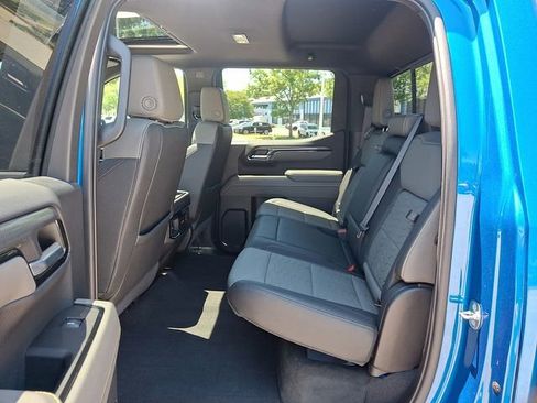 Used 2022 Chevrolet Silverado 1500 ZR2 w/ Technology Package AWD/4WD image 12
