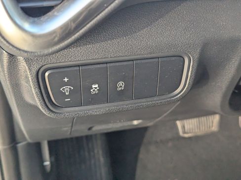 Certified 2025 Kia Soul LX image 14