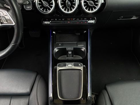 Used 2025 Mercedes-Benz GLA 250 image 16