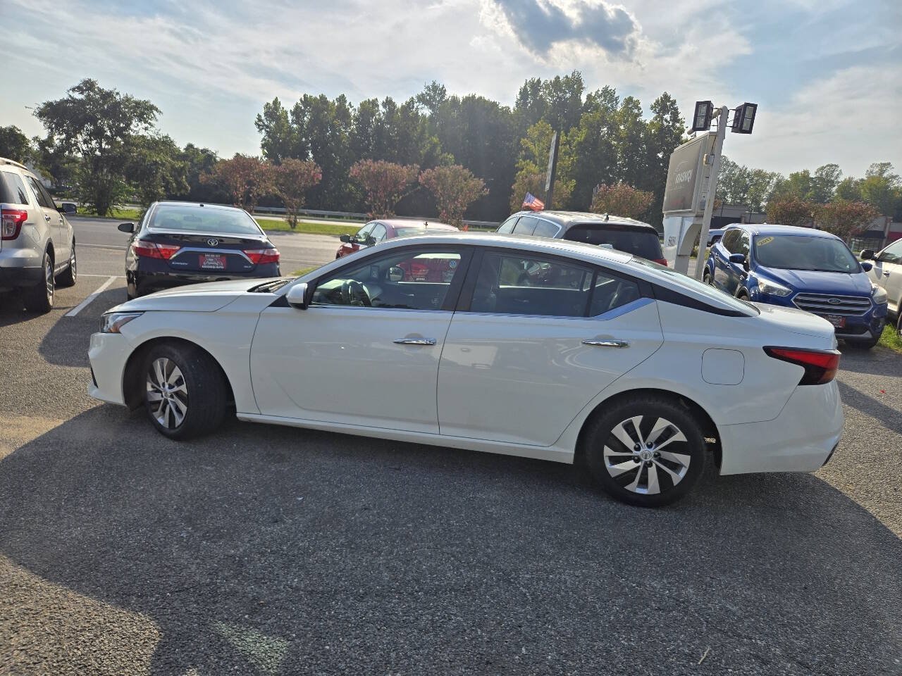 Used 2020 Nissan Altima 2.5 S FWD image 8
