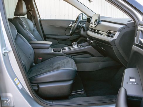 Used 2024 Mitsubishi Outlander SE image 38