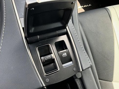 Used 2021 Lexus LC 500 Convertible w/ Touring Package RWD image 28