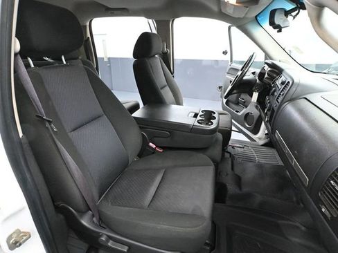 Used 2010 Chevrolet Silverado 2500 LT image 39