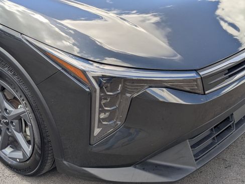 Certified 2025 Kia K4 FWD image 10