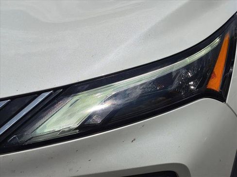 Used 2021 Nissan Rogue SV FWD image 5