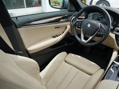 Used 2017 BMW 530i xDrive AWD/4WD image 24