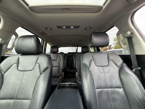 Used 2022 Kia Telluride EX w/ EX Premium Package image 23