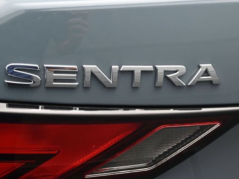 Used 2024 Nissan Sentra SV FWD image 16