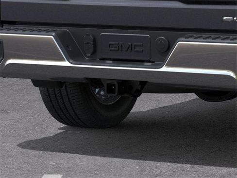 New 2026 GMC Sierra 1500 SLE w/ Preferred Package image 14