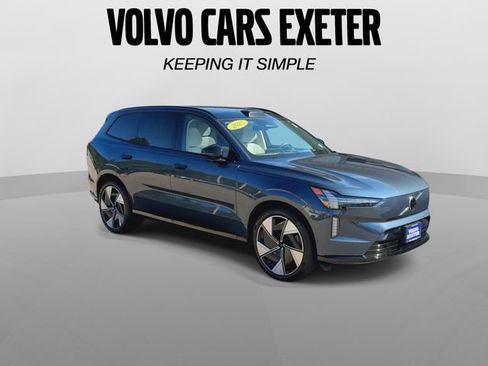 Used 2025 Volvo EX90 Ultra AWD/4WD image 2