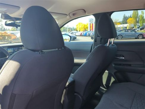 New 2025 Nissan Kicks SV image 20