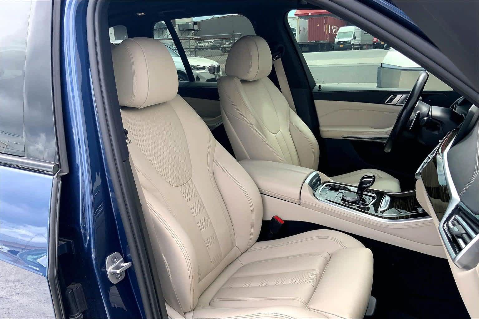 Used 2021 BMW X5 sDrive40i w/ M Sport Package RWD image 13