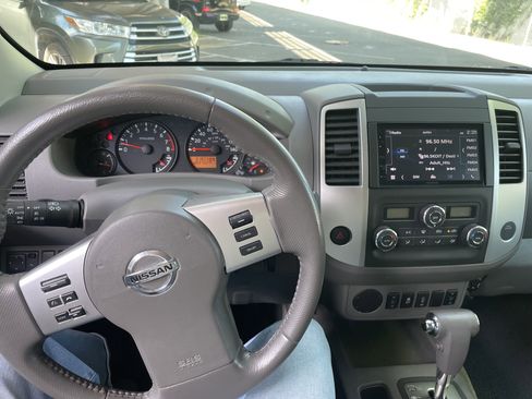 Used 2017 Nissan Frontier SV w/ SV Value Truck Package image 6