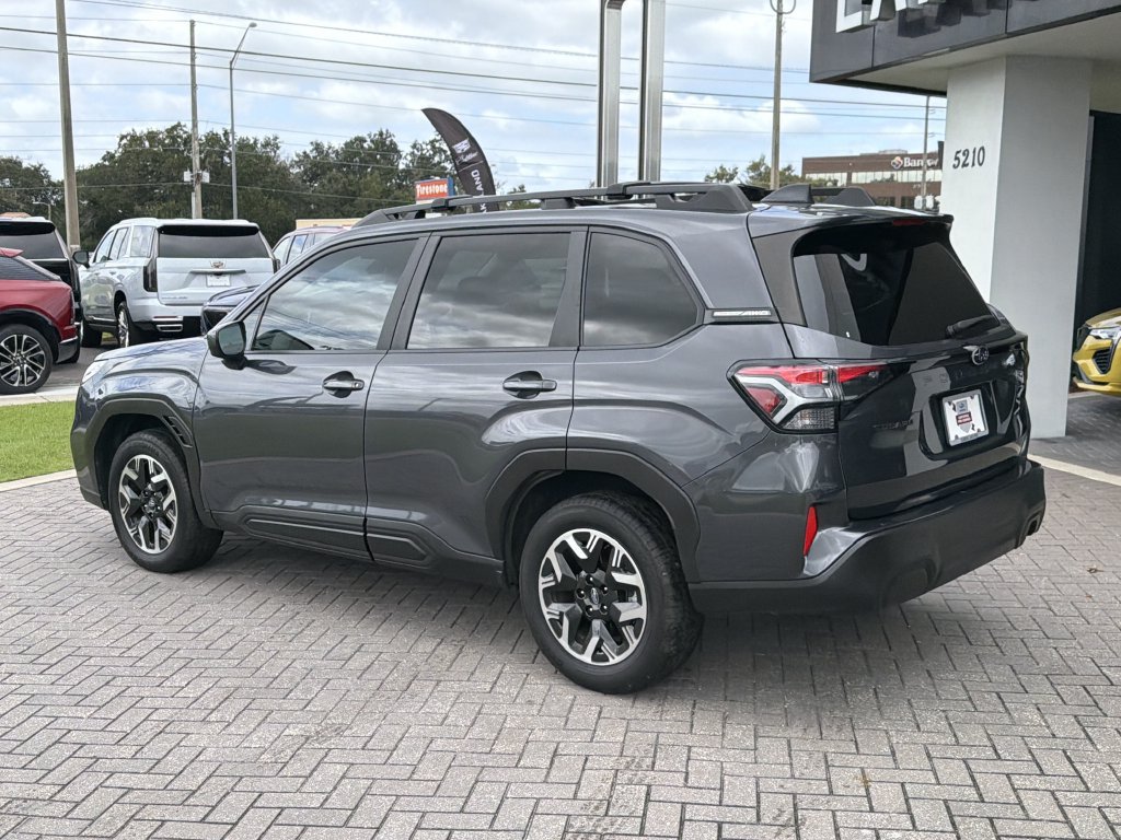 Certified 2025 Subaru Forester Premium AWD/4WD image 3