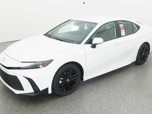 New 2026 Toyota Camry SE FWD image 1