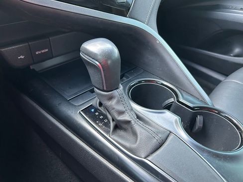 Used 2020 Toyota Camry SE image 27