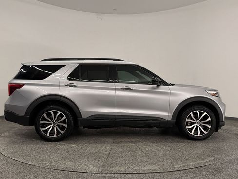 Used 2022 Ford Explorer ST AWD/4WD image 7