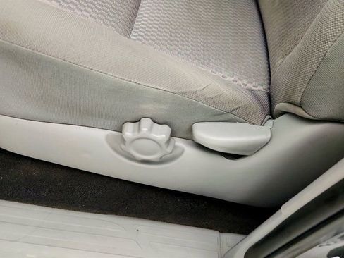 Used 2013 Toyota Tacoma 2WD Access Cab w/ SR5 Pkg image 11