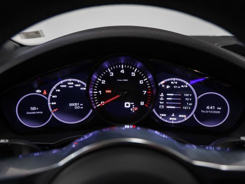 Certified 2019 Porsche Cayenne image 29