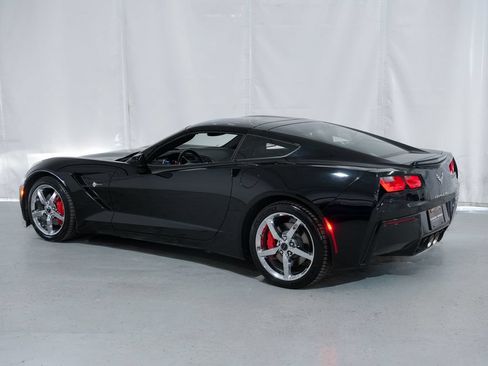 Used 2014 Chevrolet Corvette Stingray Coupe w/ 2LT Preferred Equipment Group RWD image 3
