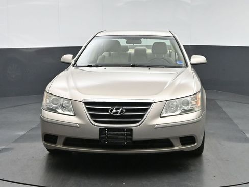 Used 2010 Hyundai Sonata GLS image 2