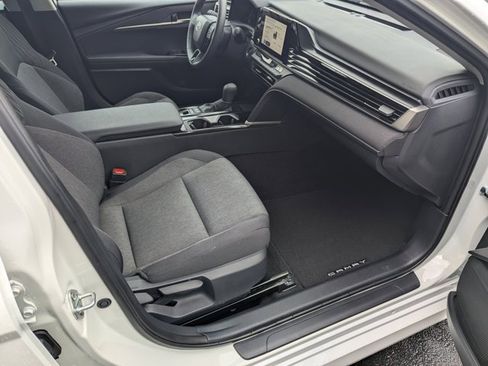 Used 2025 Toyota Camry LE w/ Convenience Package image 12