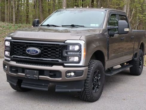 Used 2023 Ford F250 XL w/ STX Appearance Package AWD/4WD image 3
