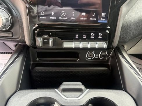 Used 2024 RAM 2500 Rebel AWD/4WD image 20