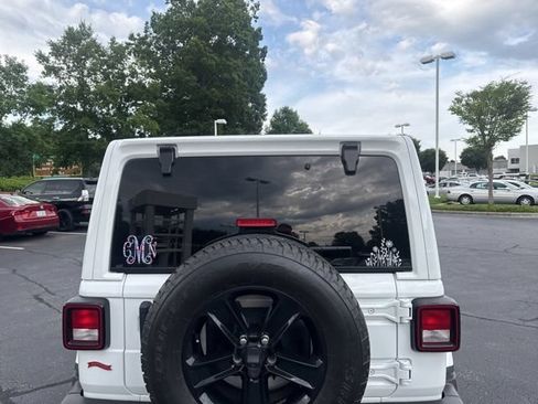 Used 2021 Jeep Wrangler Unlimited Sahara AWD/4WD image 7