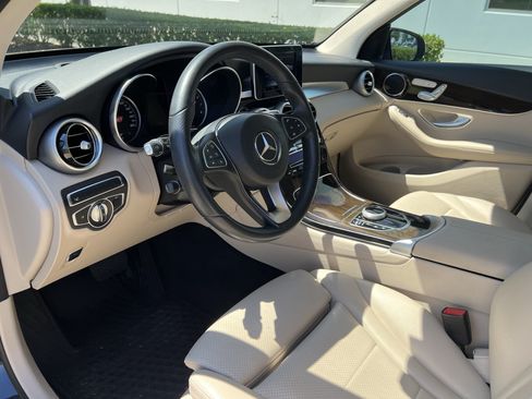 Used 2018 Mercedes-Benz GLC 300 image 17