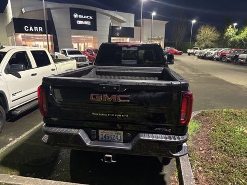Used 2022 GMC Sierra 2500 AT4 w/ AT4 Premium Plus Package AWD/4WD image 5