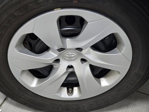 Certified 2023 Toyota RAV4 LE image 7