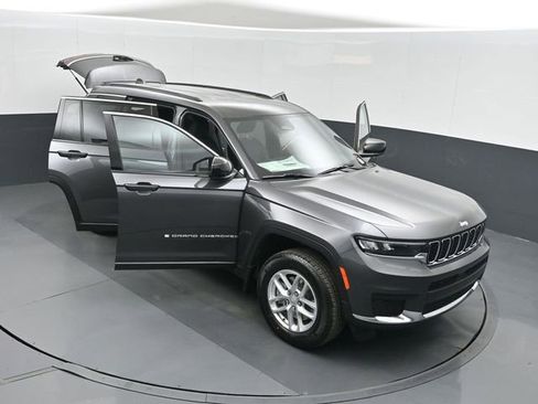 New 2026 Jeep Grand Cherokee L Laredo w/ MOPAR Finishing Package AWD/4WD image 53