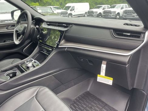 New 2026 Jeep Grand Cherokee Limited AWD/4WD image 14