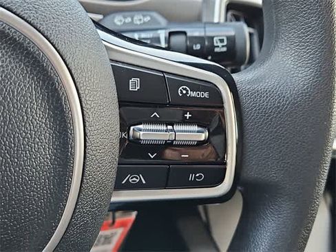Used 2022 Kia Sorento LX image 23