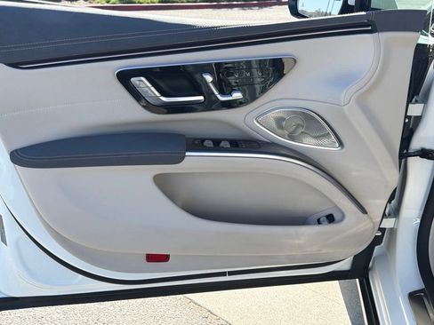 Used 2022 Mercedes-Benz EQS 450+ Sedan image 19
