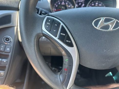 Used 2012 Hyundai Elantra GLS w/ Preferred Pkg 3 FWD image 17