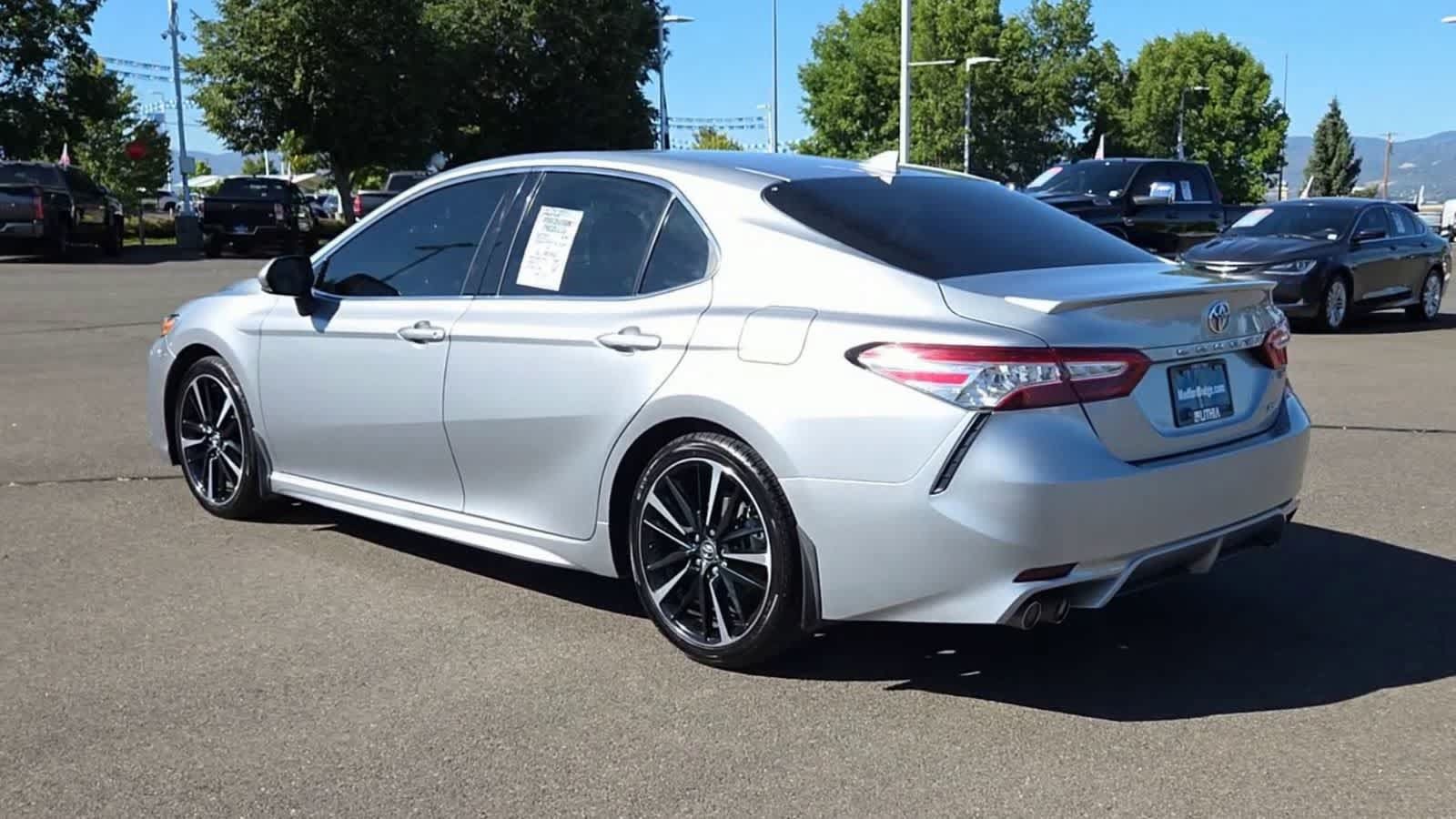 Used 2020 Toyota Camry XSE FWD image 6
