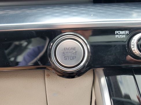 Used 2022 Kia Carnival SX Prestige image 37