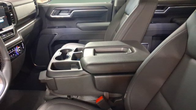 Used 2026 GMC Sierra 1500 SLT AWD/4WD image 29
