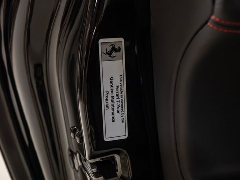 Used 2019 Ferrari Portofino RWD image 43