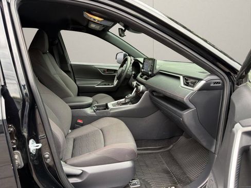 Used 2021 Toyota RAV4 SE AWD/4WD image 13