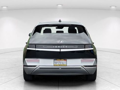 Certified 2024 Hyundai Ioniq 5 Limited RWD image 4