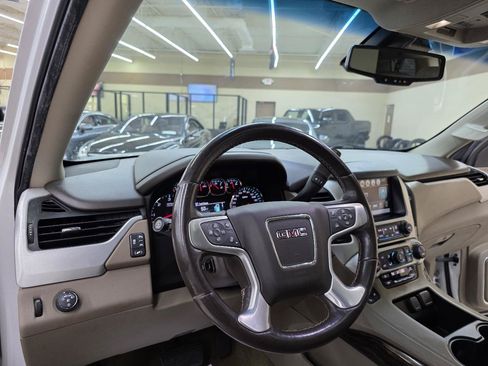 Used 2019 GMC Yukon XL SLT w/ Premium Edition RWD image 20