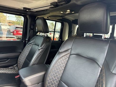 Used 2022 Jeep Gladiator Overland image 9