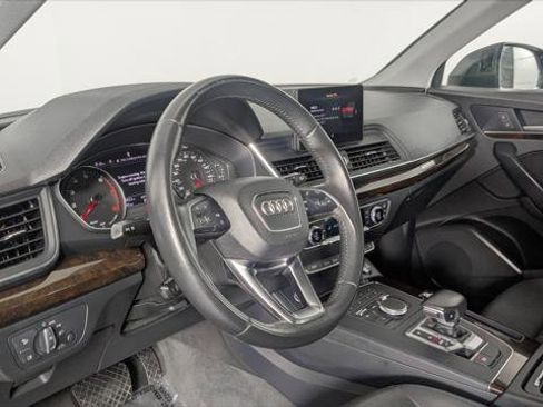 Used 2019 Audi Q5 2.0T Premium w/ Convenience Package AWD/4WD image 26